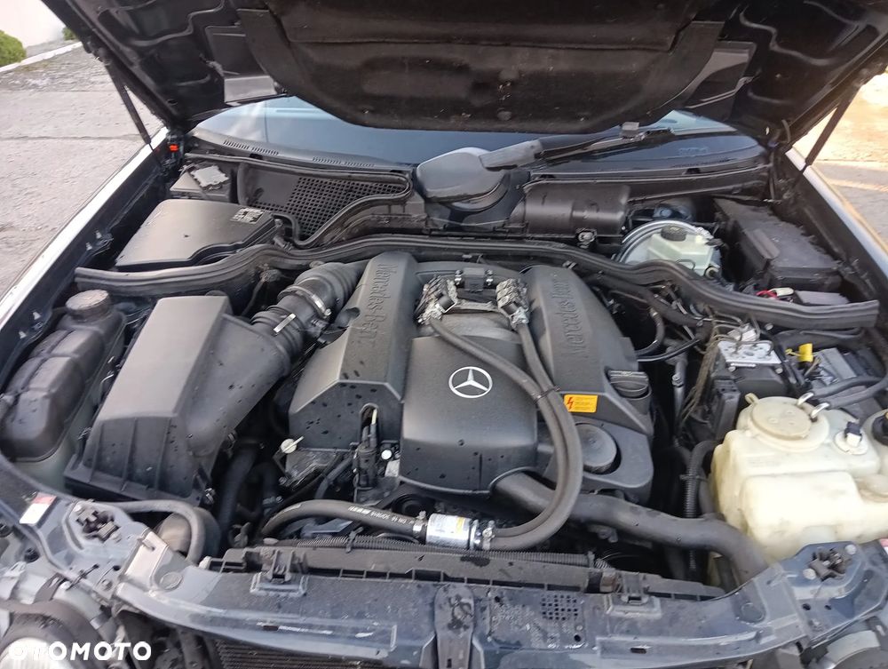 Mercedes-Benz Klasa E 320 T 4 Matic Avantgarde - 8