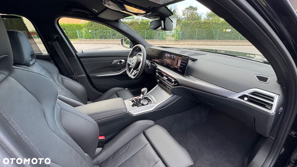 BMW M3 Competition M xDrive - 23