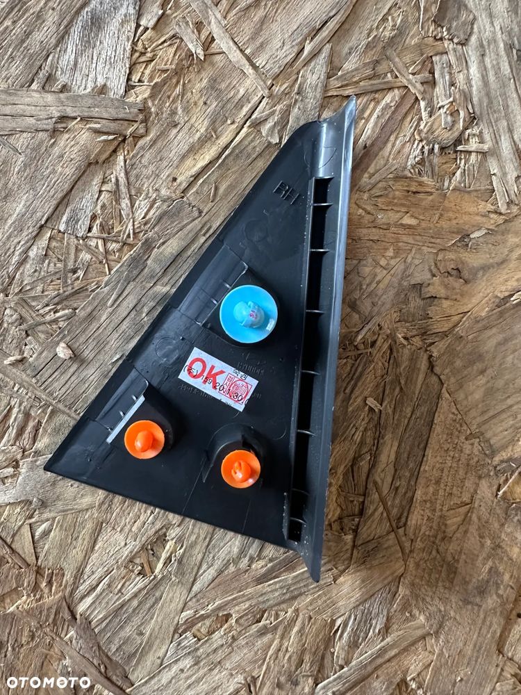 TRÓJKĄT ZAŚLEPKA DRZWI TYŁ LEWA PRAWA HYUNDAI KONA 17- 83840-J9000 83830-J9000 - 5