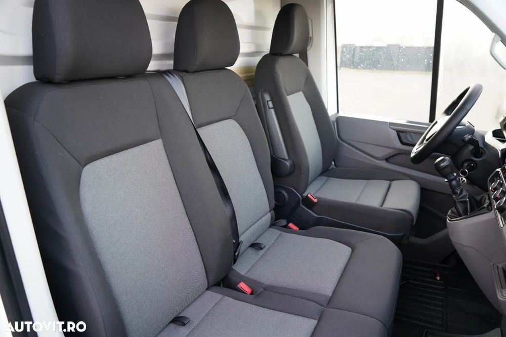 Volkswagen CRAFTER / CONTAINER / DHOLLANDIA LIFT / 2019 / TWIN / 3 LOCURI / - 31