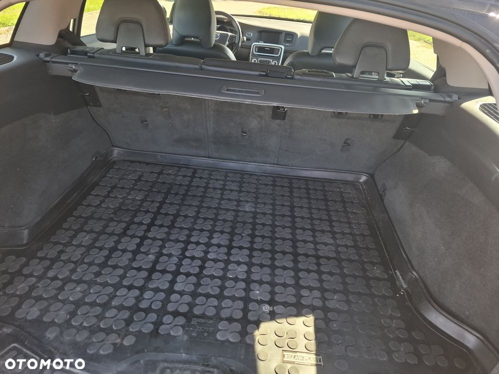Volvo V60 D2 Summum - 15