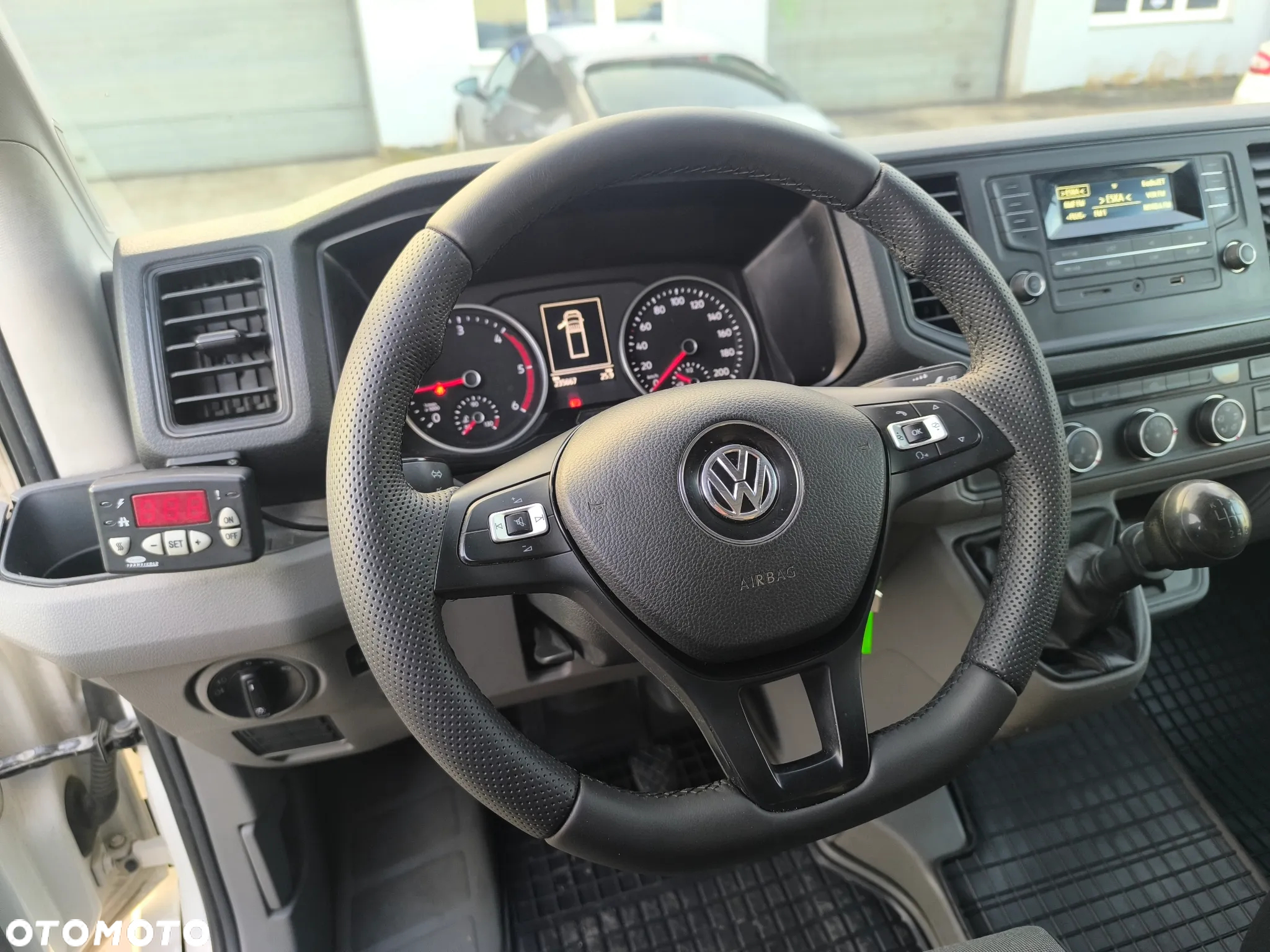 Volkswagen Crafter - 13