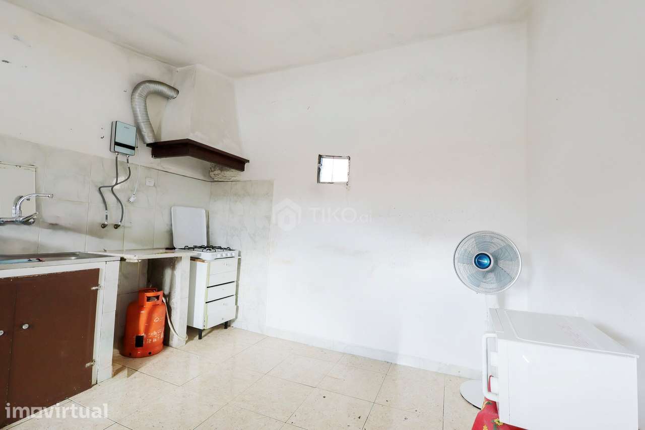 MORADIA T2 EM CAMPO MAIOR — INVESTIMENTO COM POTENCIAL - Grande imagem: 3/18