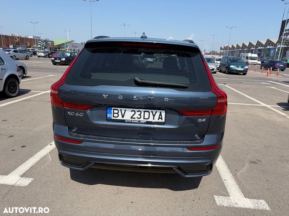 Volvo XC 60 B4 MHEV AT8 FWD R-Design - 6