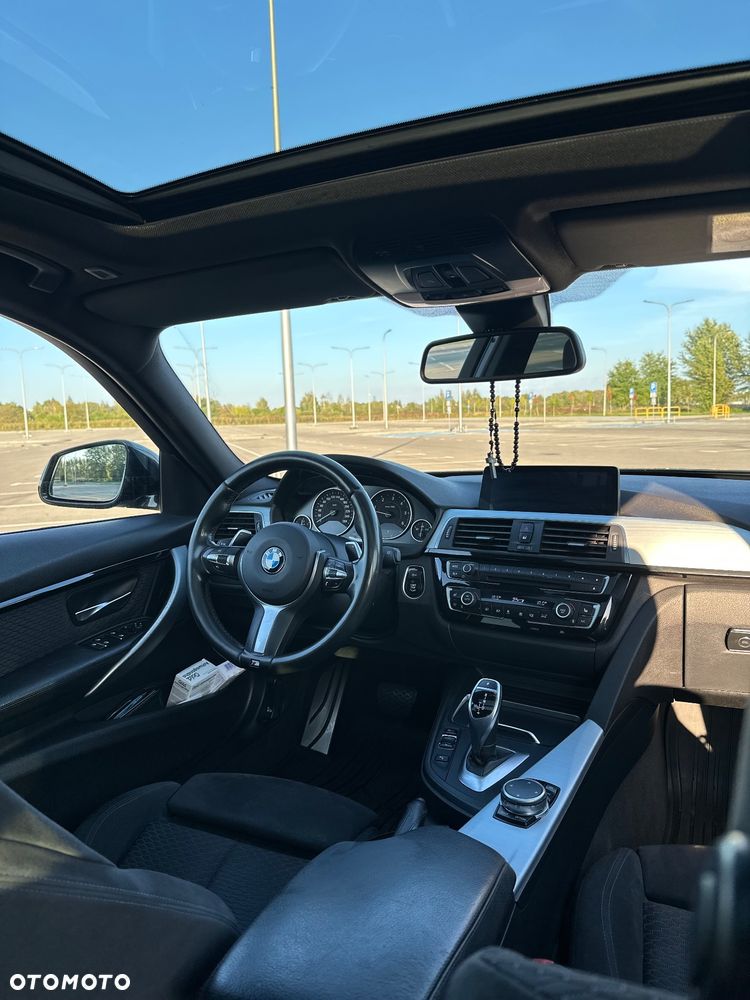 BMW Seria 3 330d Edition M Sport Shadow - 23