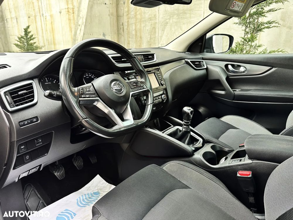 Nissan Qashqai 1.6 DCI TEKNA - 10