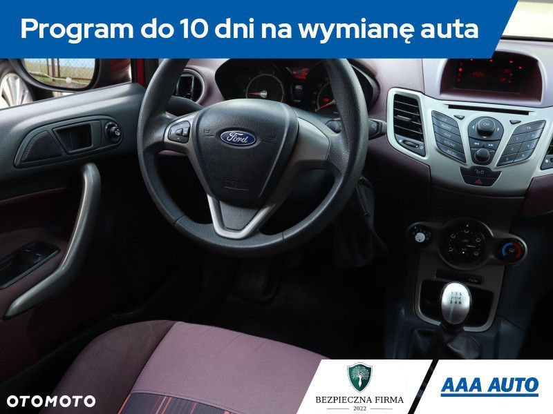 Ford Fiesta - 9