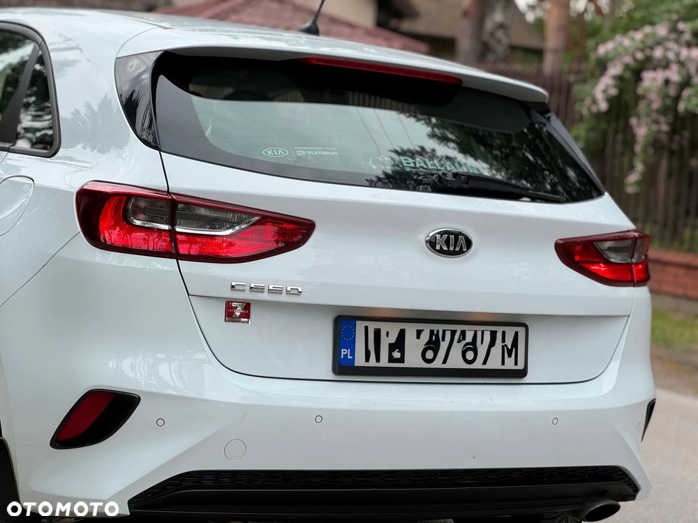 Kia Ceed 1.4 L - 9