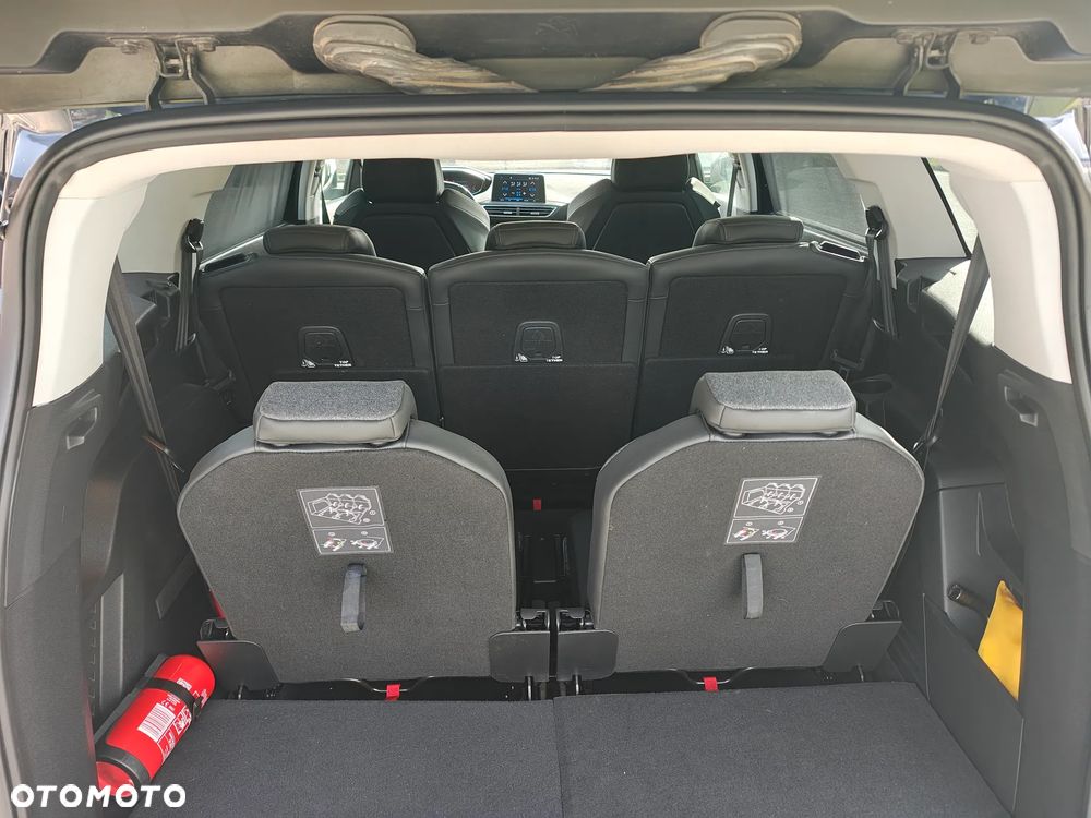 Peugeot 5008 - 12