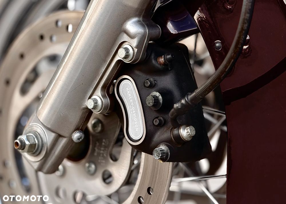 Harley-Davidson Touring Road King - 32