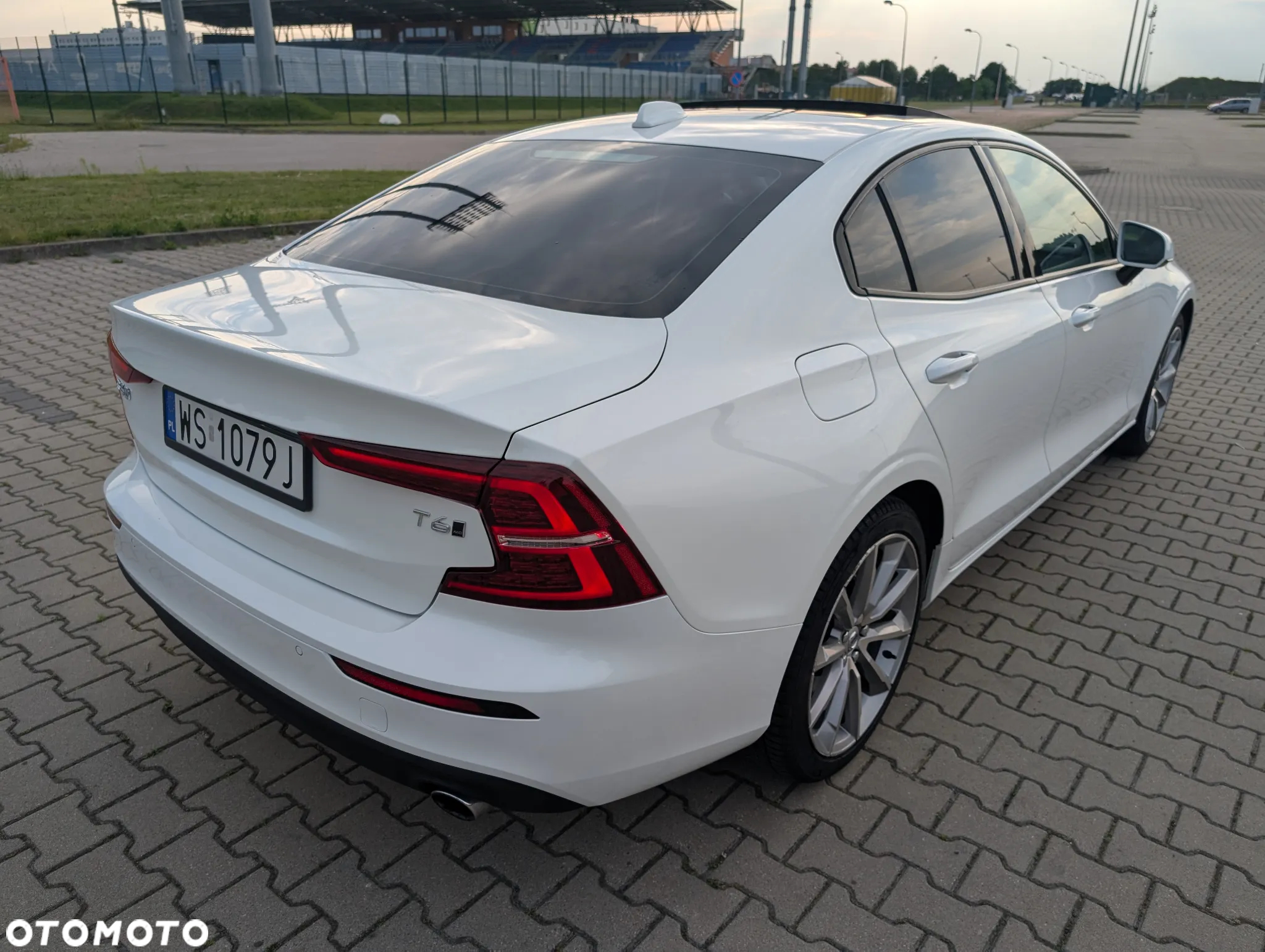 Volvo S60 T6 AWD Momentum Pro - 8