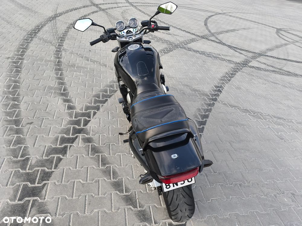 Yamaha XJR - 8