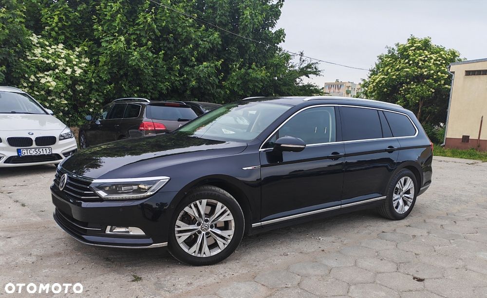 Volkswagen Passat - 1
