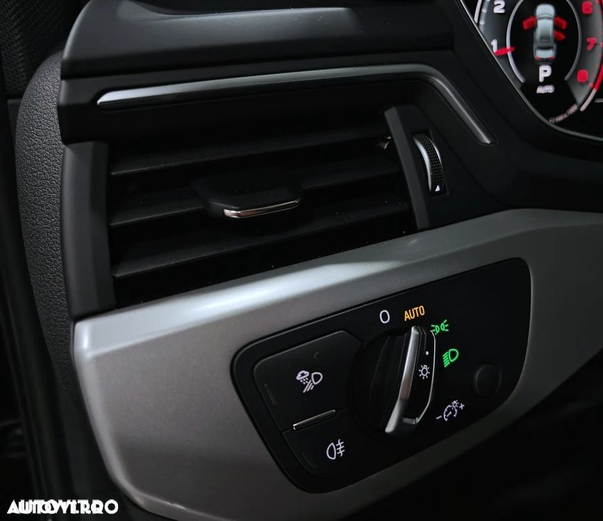 Audi A4 35 TFSI S tronic S line - 15
