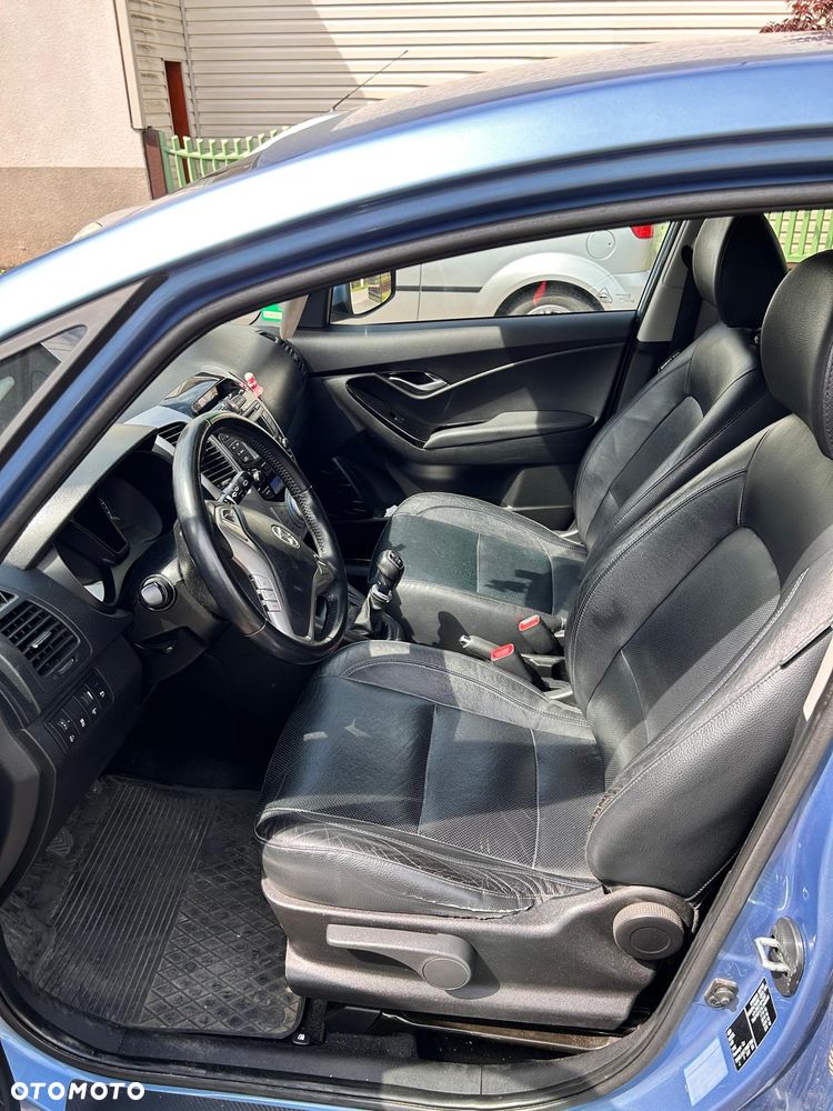 Hyundai ix20 1.4 Premium blue - 12