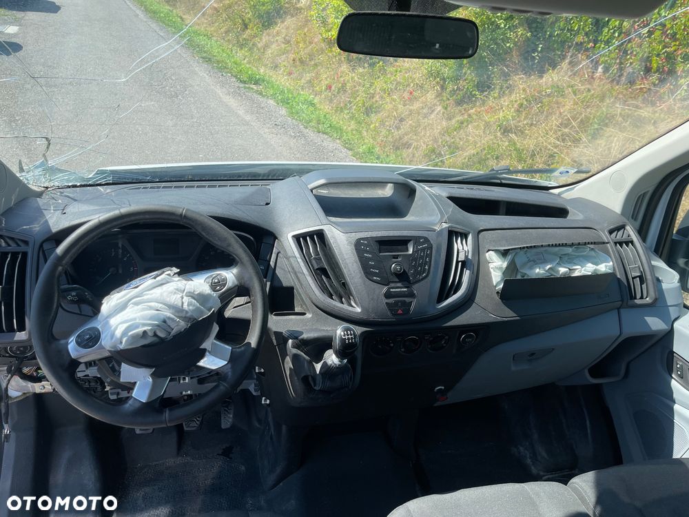 Ford Transit - 23