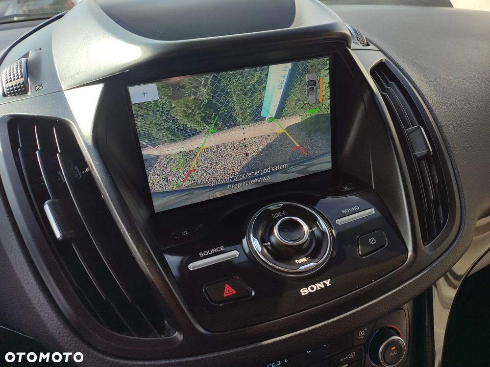 Ford Escape 2.0 EcoBoost AWD Titanium - 36