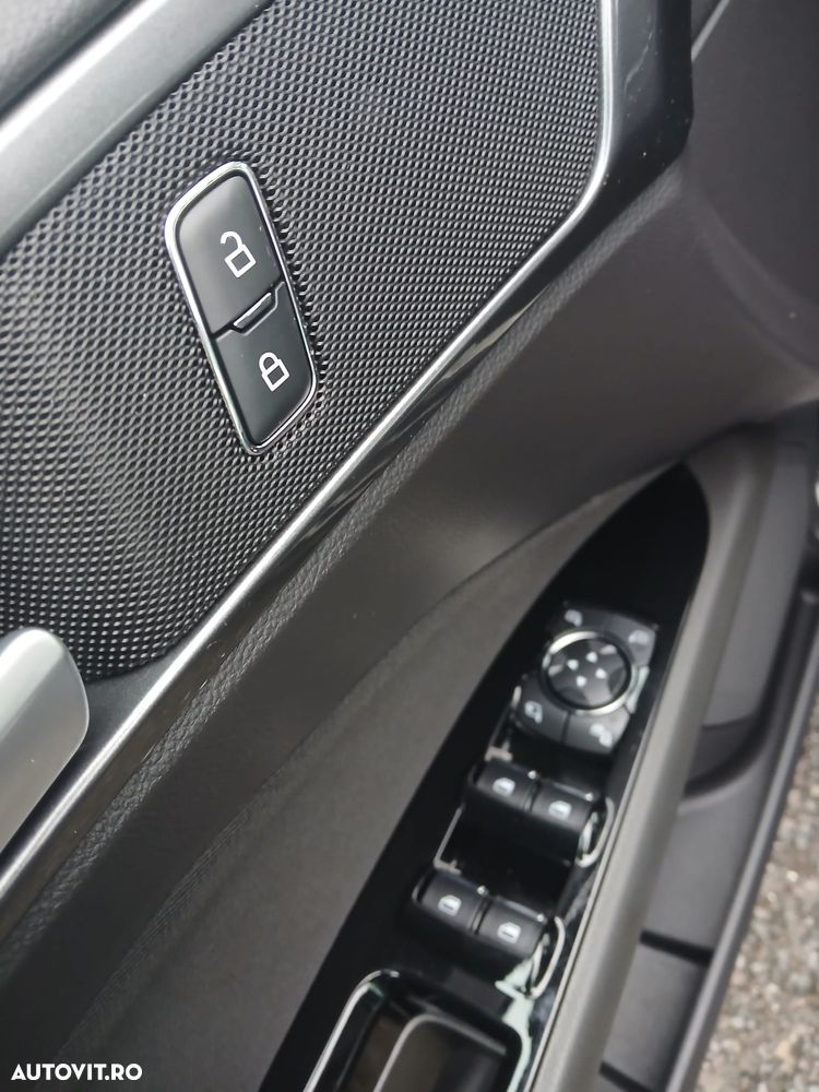 Ford Mondeo 2.0 HEV Trend - 10