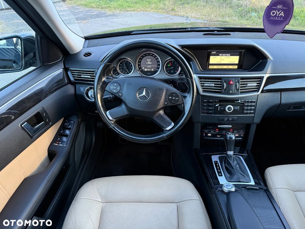 Mercedes-Benz Klasa E 250 T BlueEFFICIENCY 7G-TRONIC Avantgarde - 16