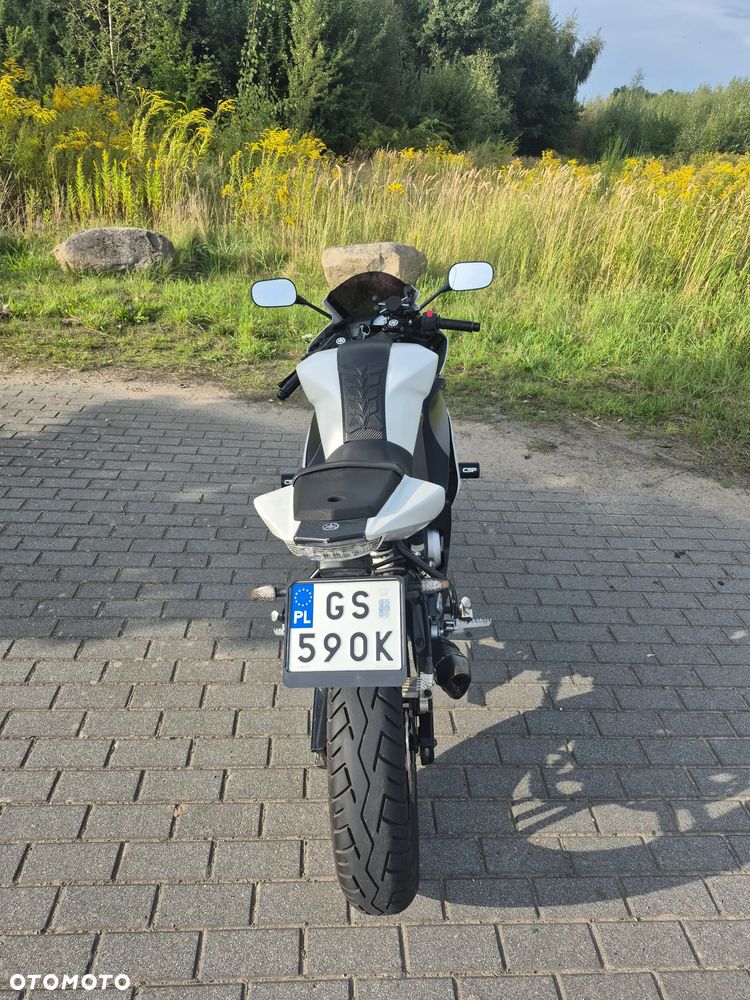 Yamaha YZF - 4