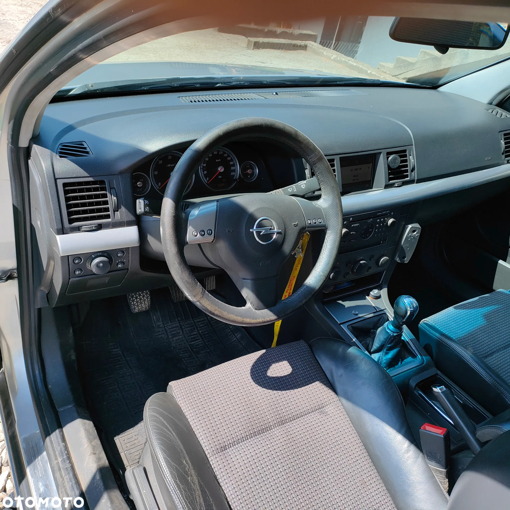 Opel Vectra GTS 2.2 DTI - 7