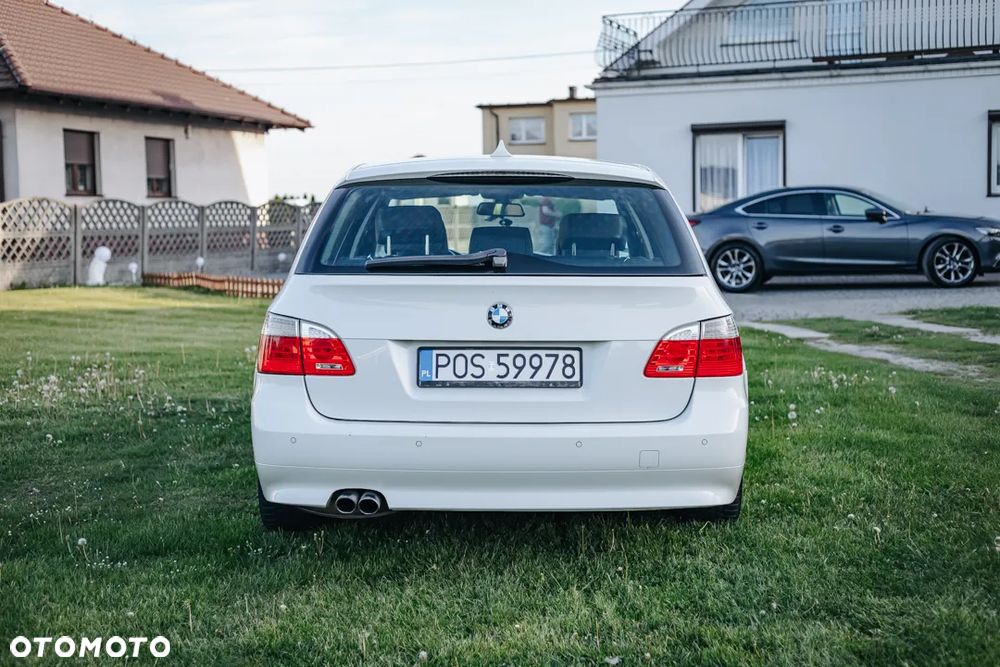 BMW Seria 5 525d Touring - 5