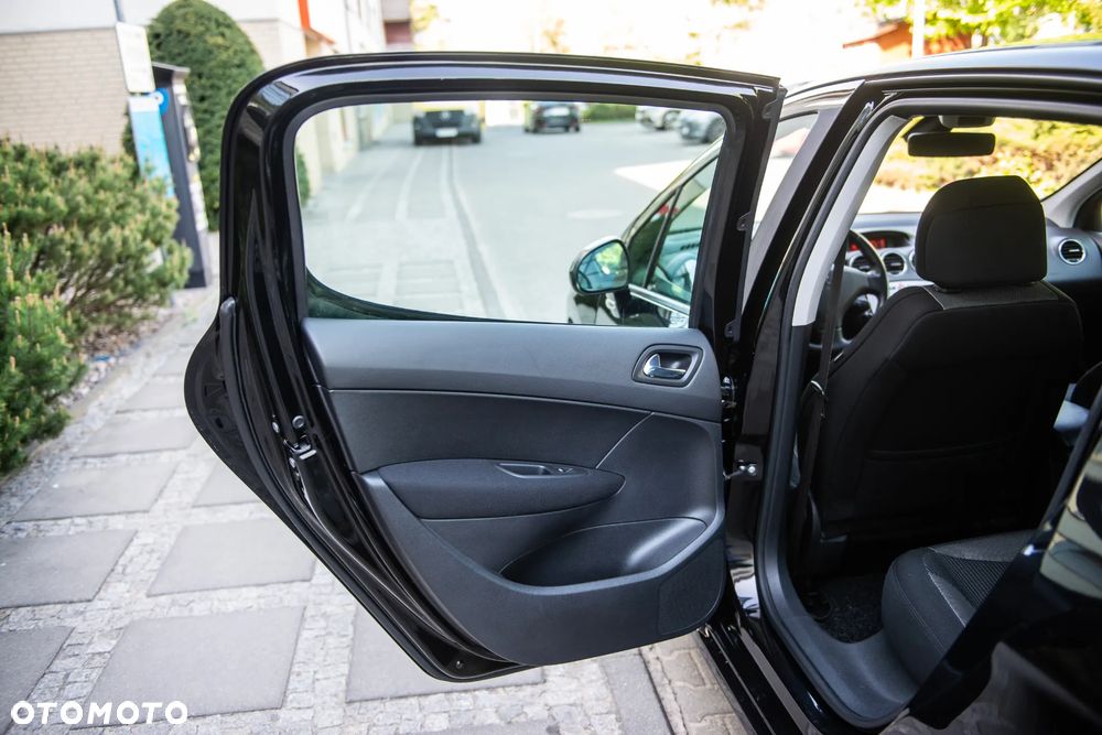 Peugeot 308 HDi FAP 135 Platinum - 18