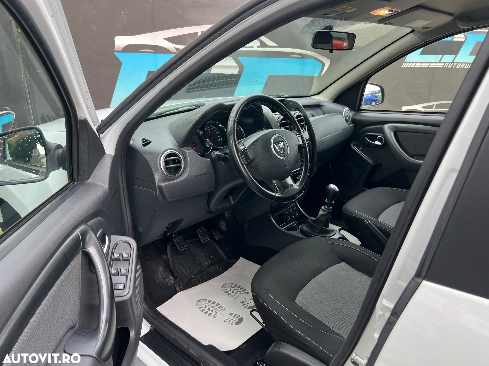 Dacia Duster 1.5 dCi 4x2 Ambiance - 11