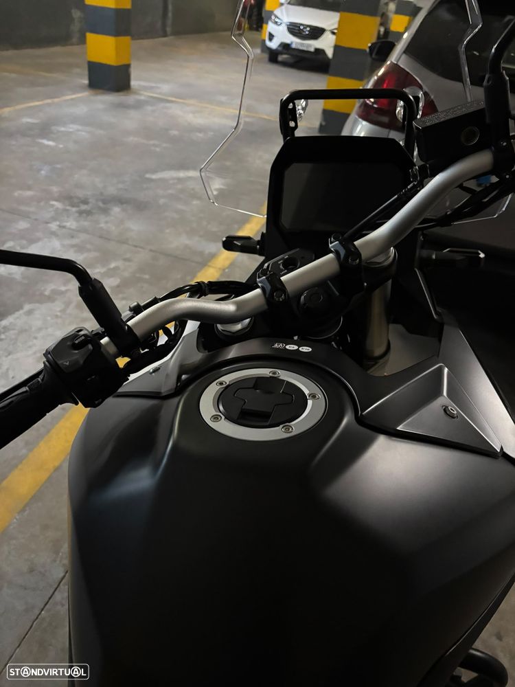 Suzuki v-strom 800 - 10