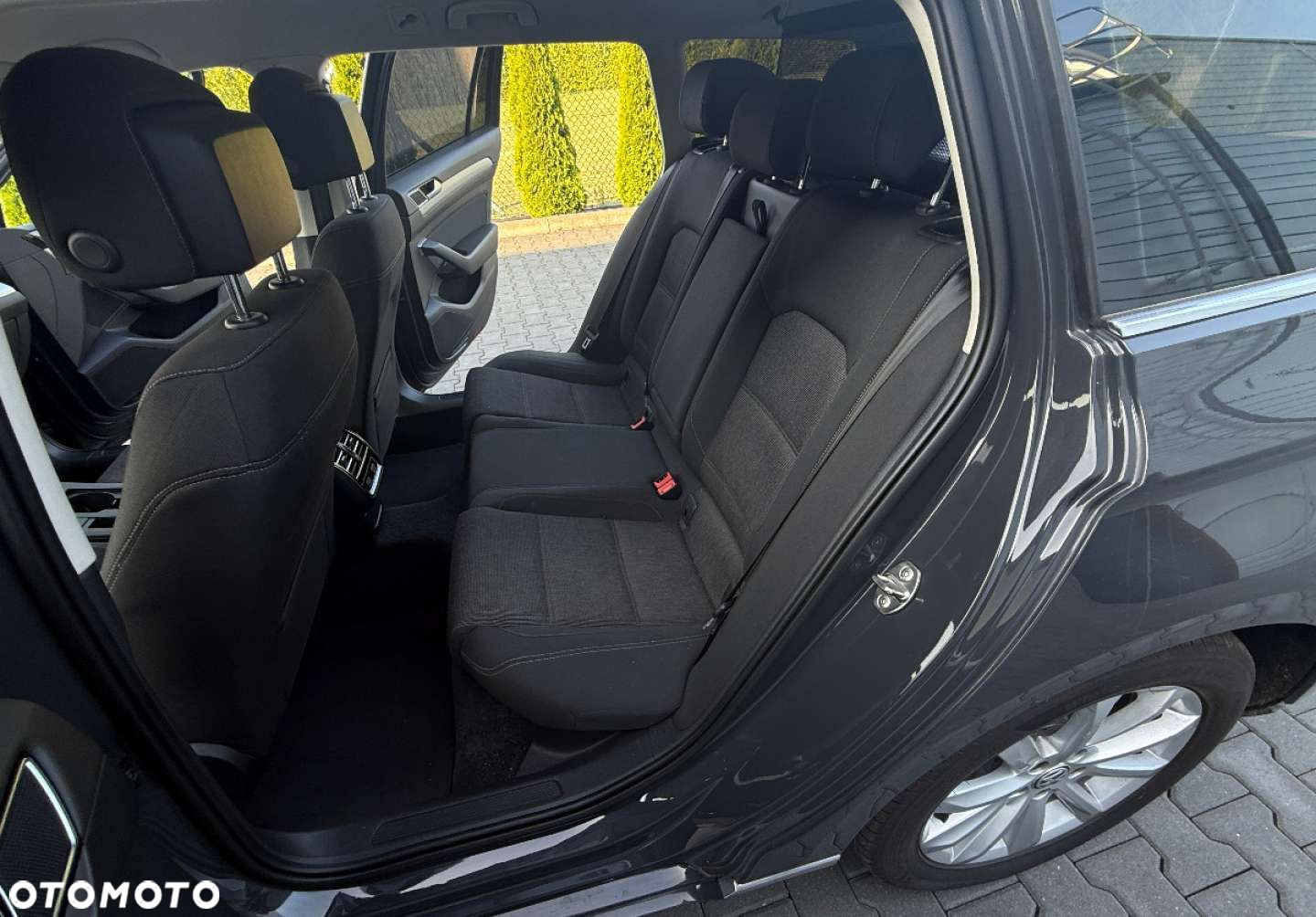 Volkswagen Passat - 17