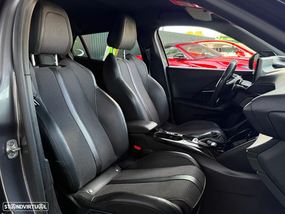 Peugeot 2008 1.5 BlueHDi GT Line EAT8 - 23