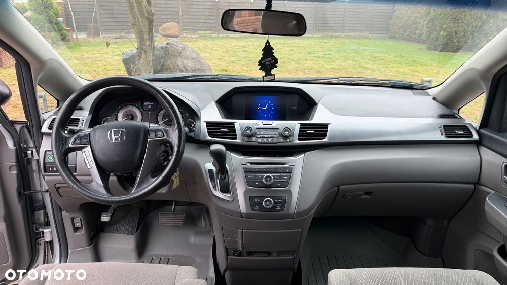 Honda Odyssey 3.5 LX - 14
