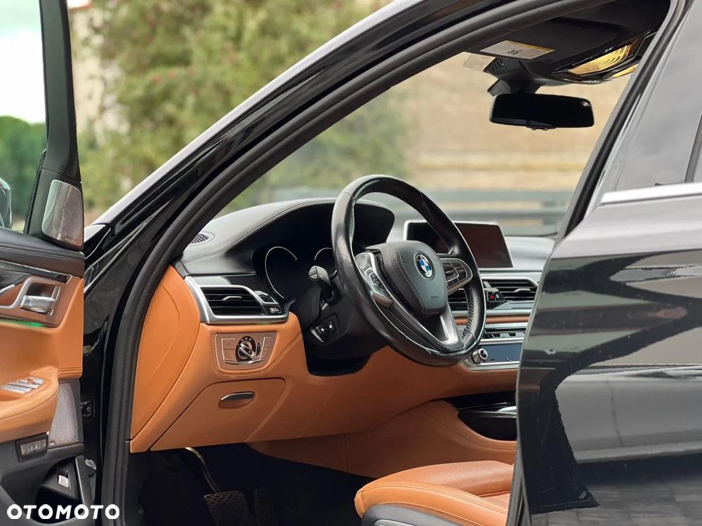 BMW Seria 7 750Li Edition Exclusive - 21