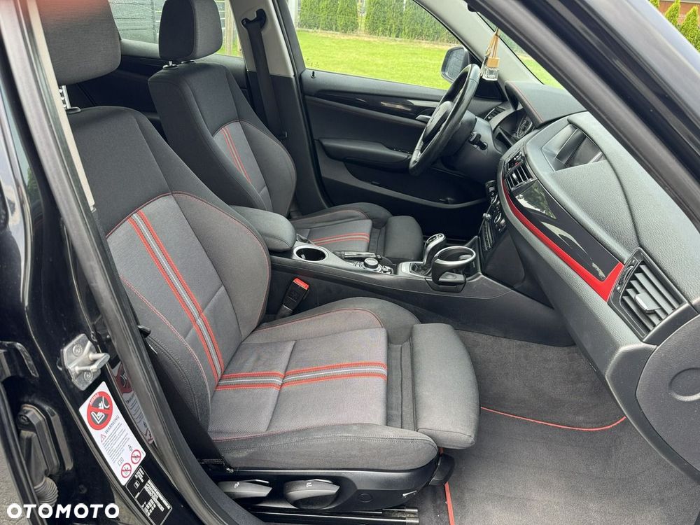 BMW X1 sDrive18d Sport Line - 31