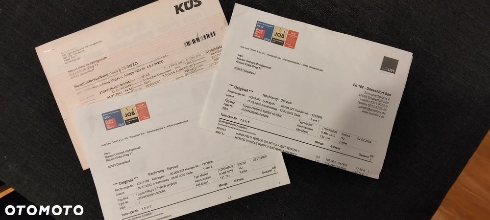 Toyota Prius (Hybrid) Executive - 35