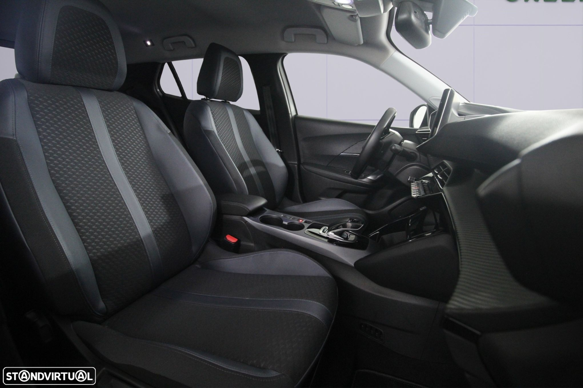 Peugeot e-2008 50 kWh Allure - 14