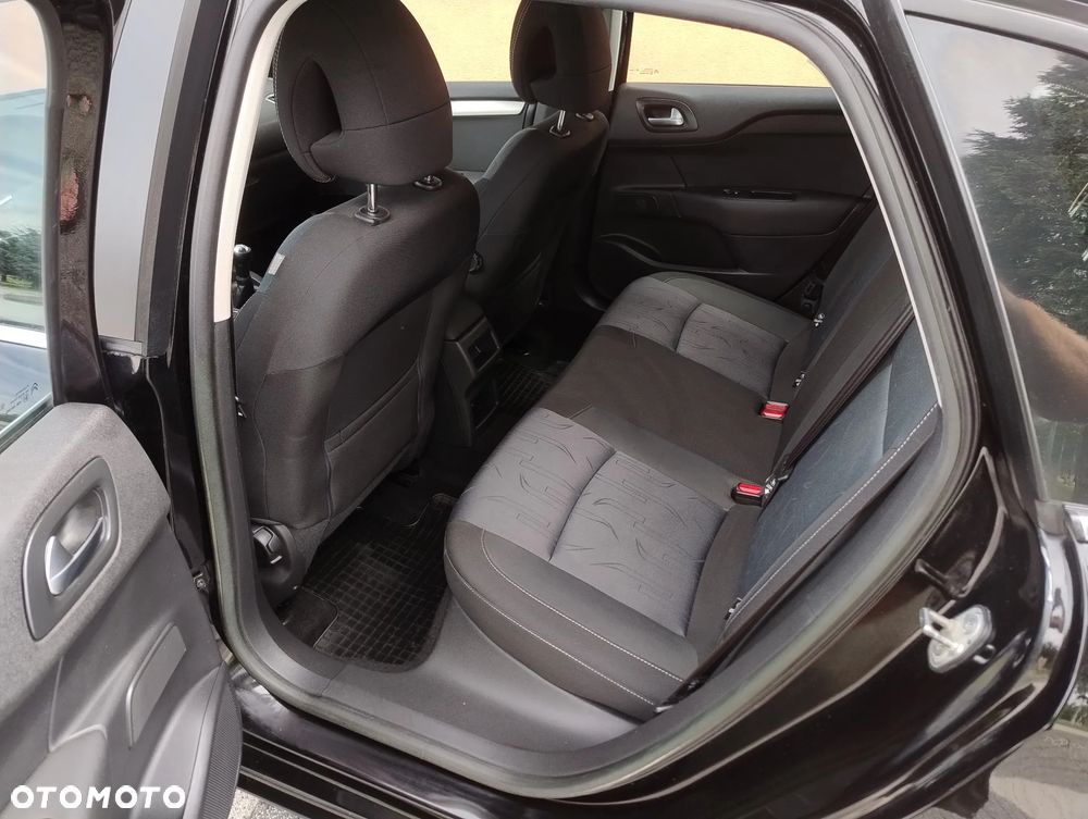 Citroën C4 VTi 95 Attraction - 19