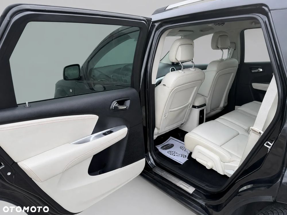 Fiat Freemont 2.0 Multijet 16V DPF Automatik Allrad Lounge - 24