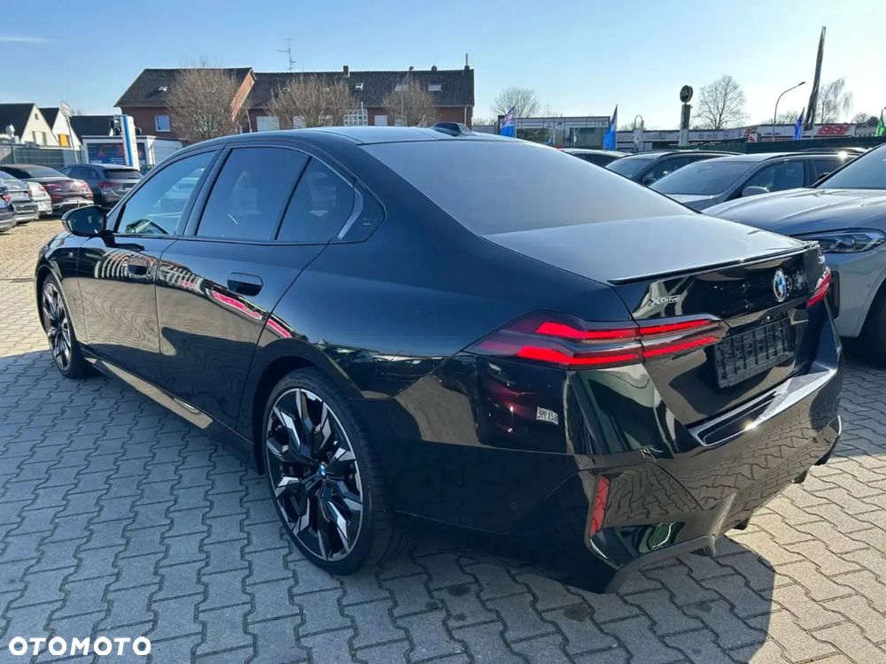 BMW Seria 5 520d xDrive mHEV M Sport - 4