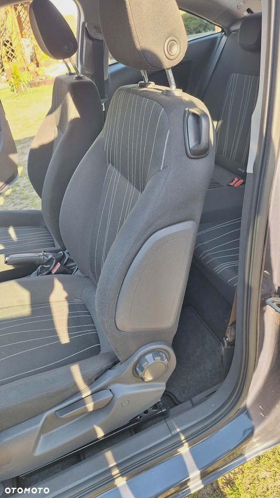 Opel Corsa - 11