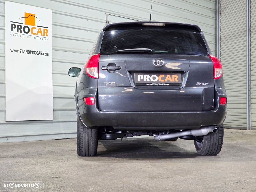 Toyota RAV4 2.2 D-4D X - 29