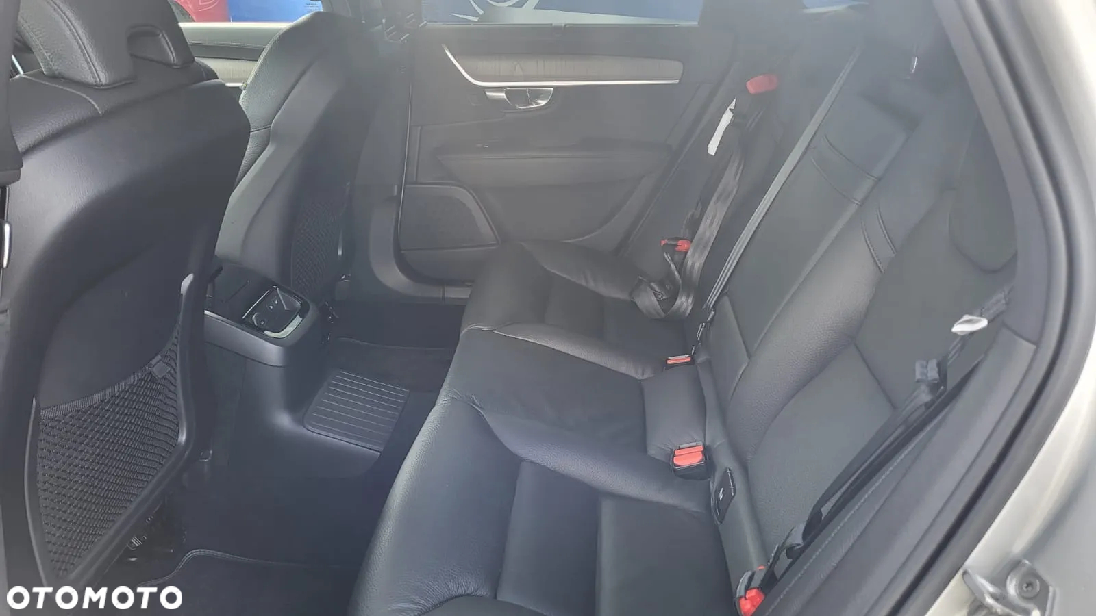 Volvo V90 T6 AWD Plug-In Hybrid Inscription Expression - 13