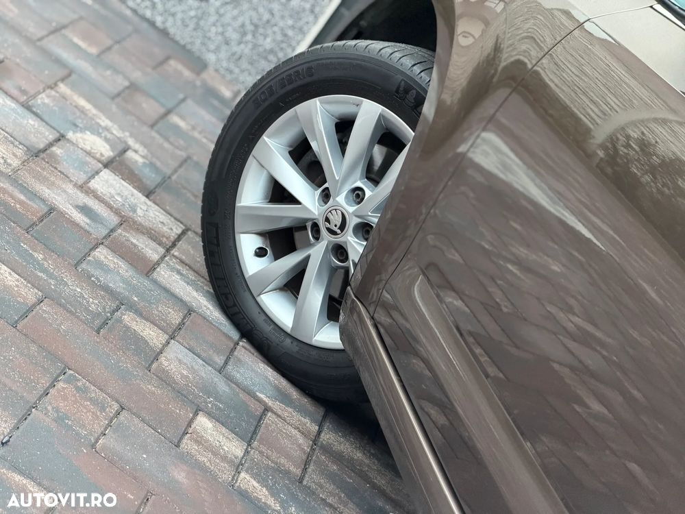 Skoda Octavia Combi 1.5 TGI G-TEC DSG Ambition - 17