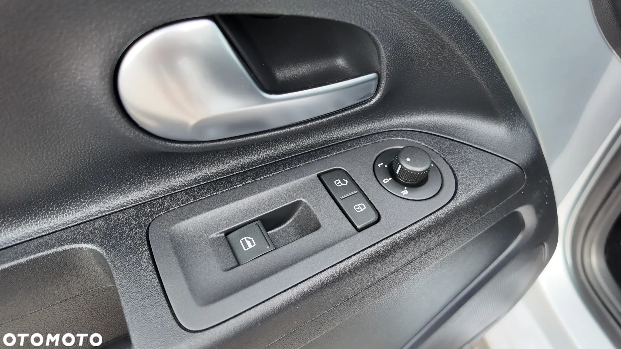 Volkswagen up! (BlueMotion Technology) beats - 23