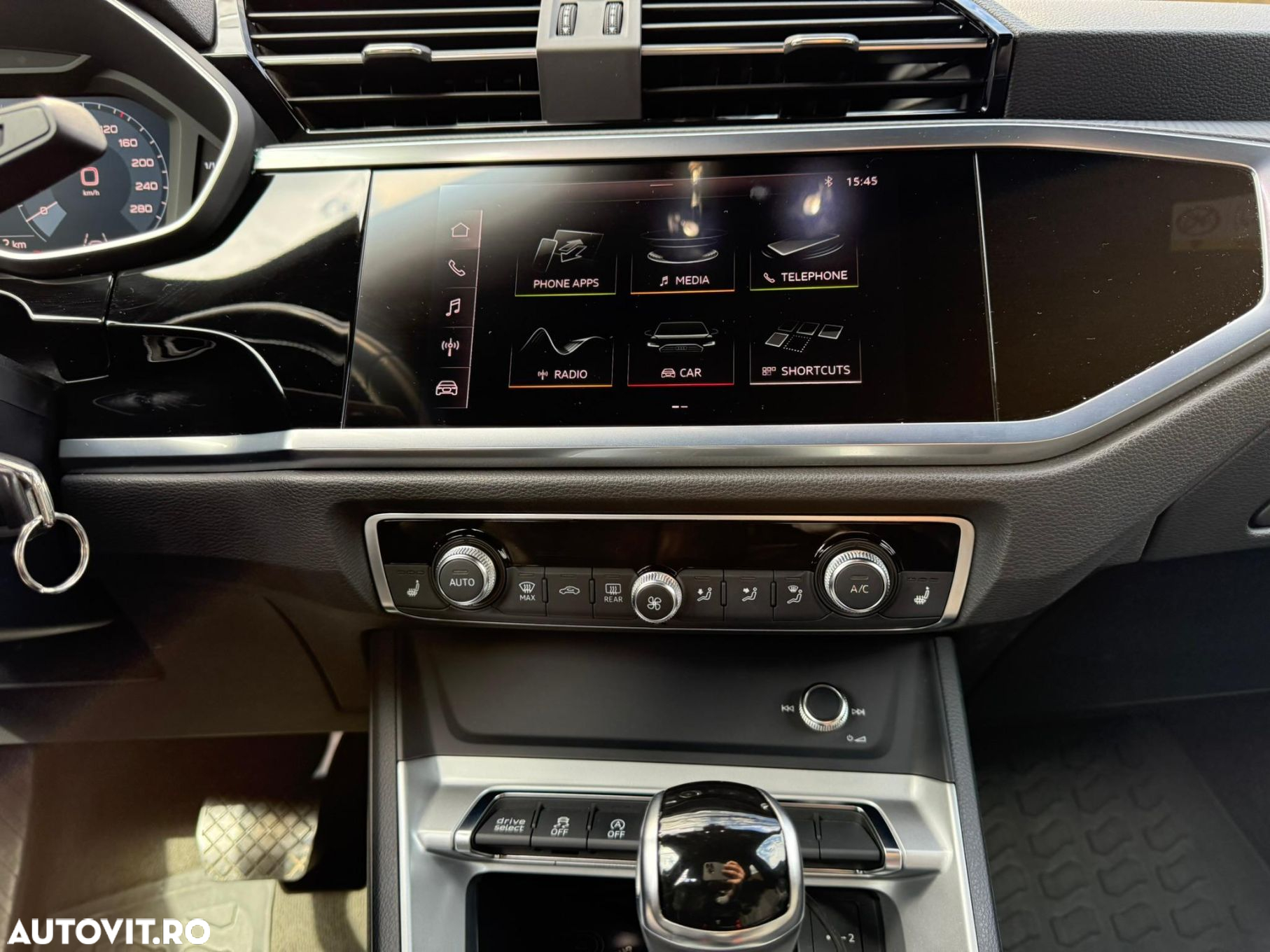 Audi Q3 2.0 40 TFSI S tronic quattro - 11