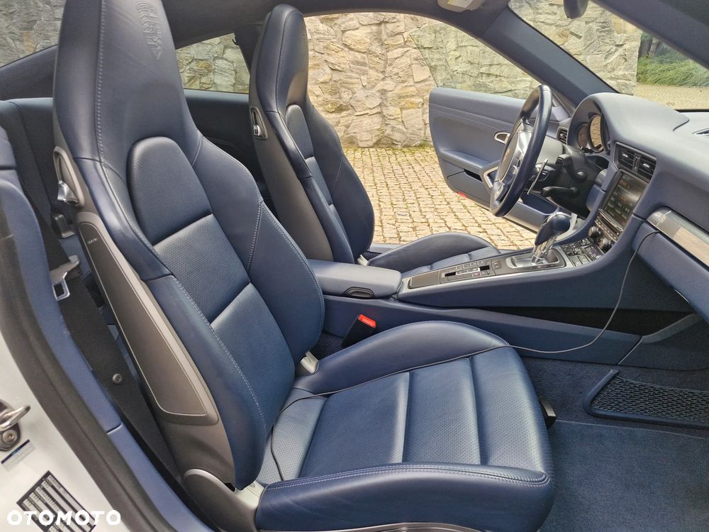 Porsche 911 Carrera 4 PDK Black Edition - 5