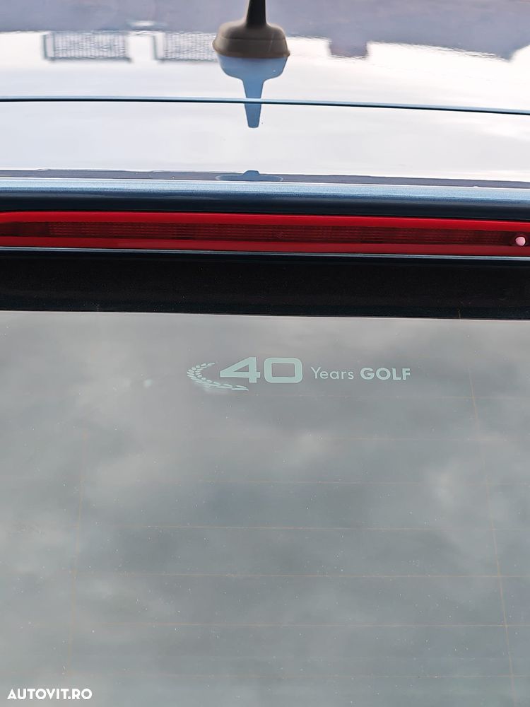 Volkswagen Golf - 16