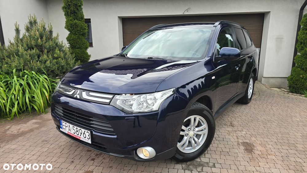 Mitsubishi Outlander - 2