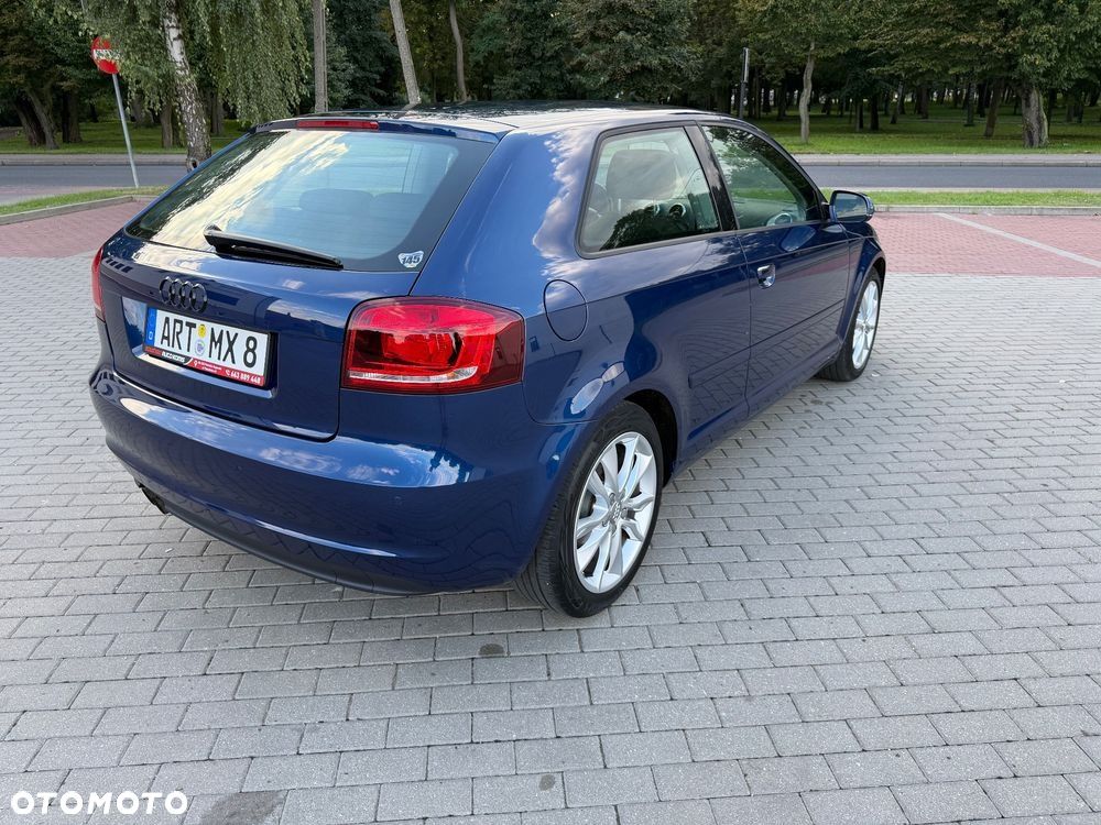 Audi A3 Sportback - 3