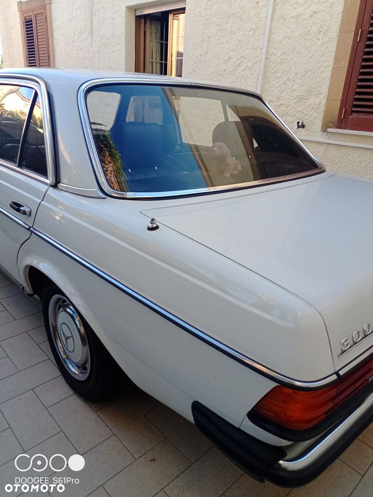 Mercedes-Benz W123 - 5